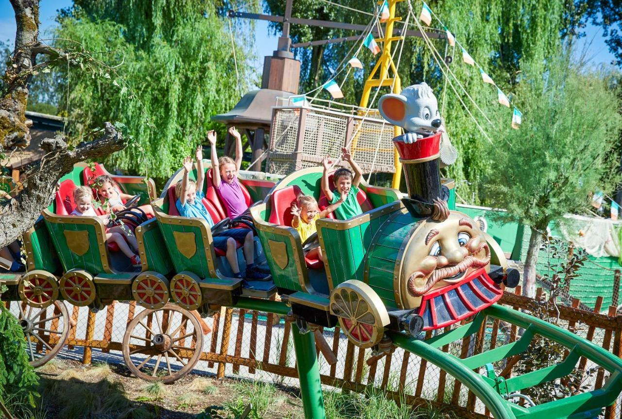 4-Sterne Superior Erlebnishotel Kronasar, Europa-Park Freizeitpark & Erlebnis-Resort Rust Buitenkant foto