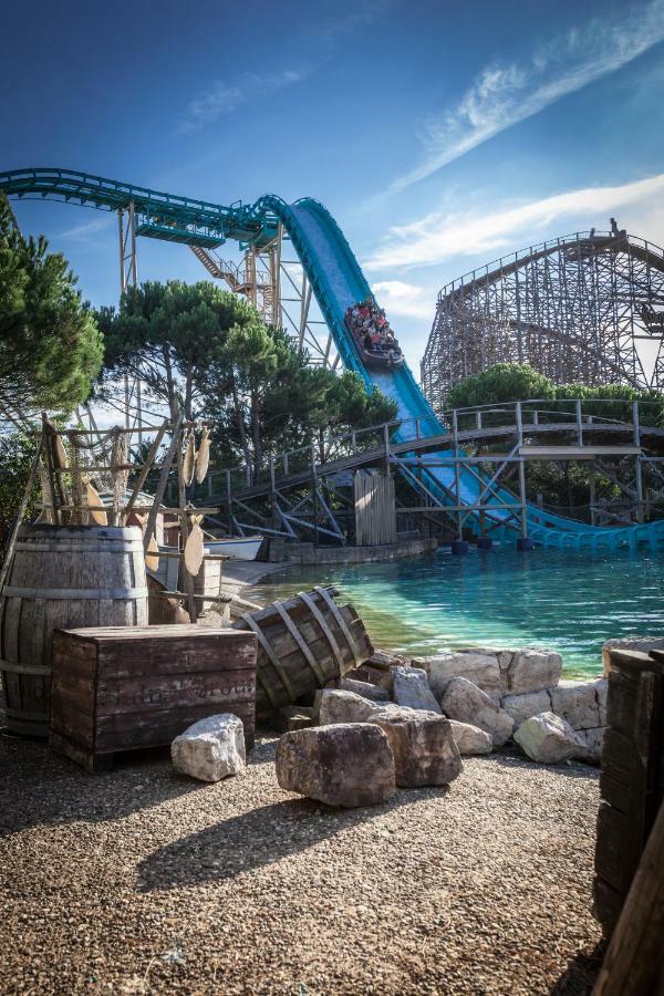 4-Sterne Superior Erlebnishotel Kronasar, Europa-Park Freizeitpark & Erlebnis-Resort Rust Buitenkant foto
